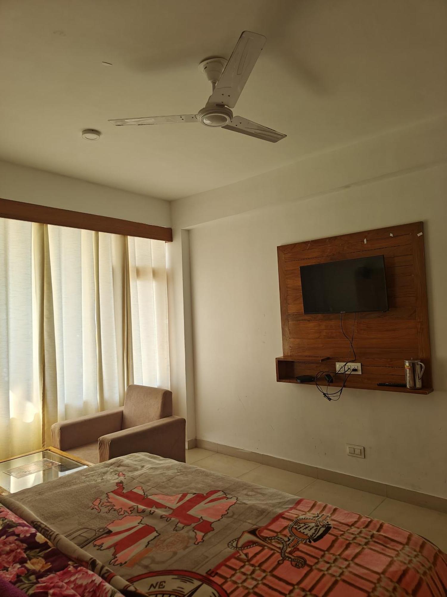 Santosh Cafe & Rooms Амритсар Экстерьер фото